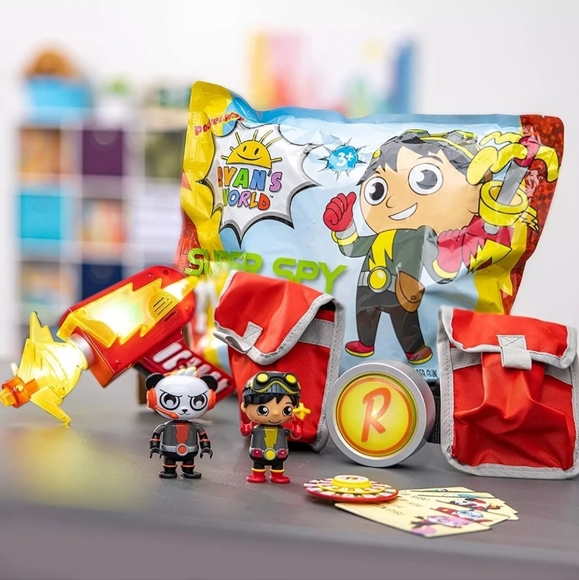 RYAN'S WORLD Super Spy Belt - Ultimate Accessory for Your Secret Agent -… - Picture 4 of 6